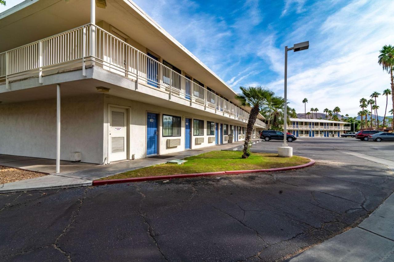 Motel 6-Palm Springs, Ca - East - Palm Canyon Extérieur photo