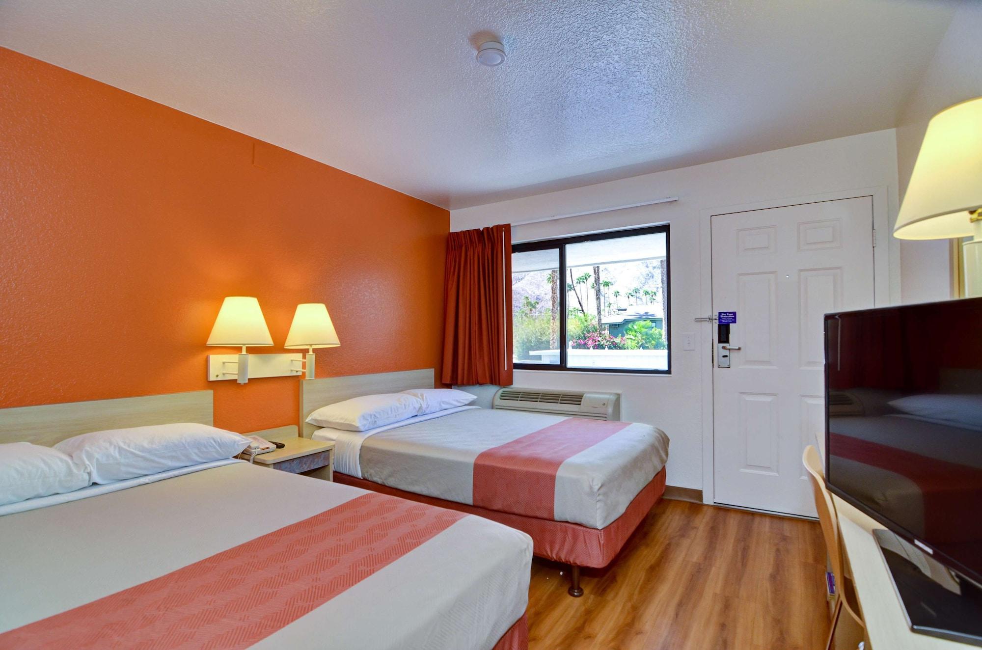 Motel 6-Palm Springs, Ca - East - Palm Canyon Extérieur photo