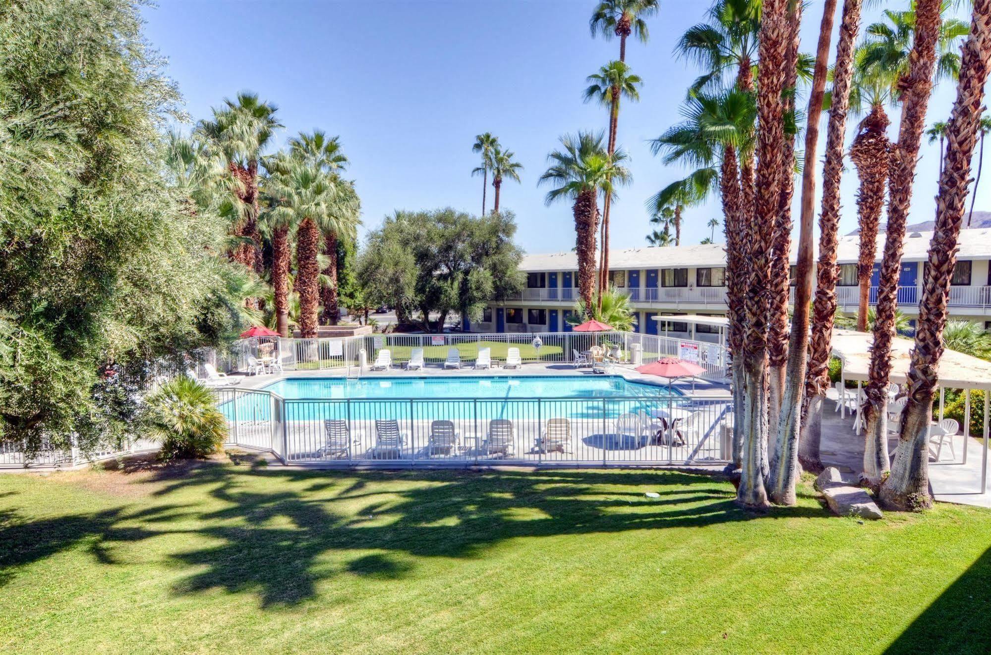 Motel 6-Palm Springs, Ca - East - Palm Canyon Extérieur photo