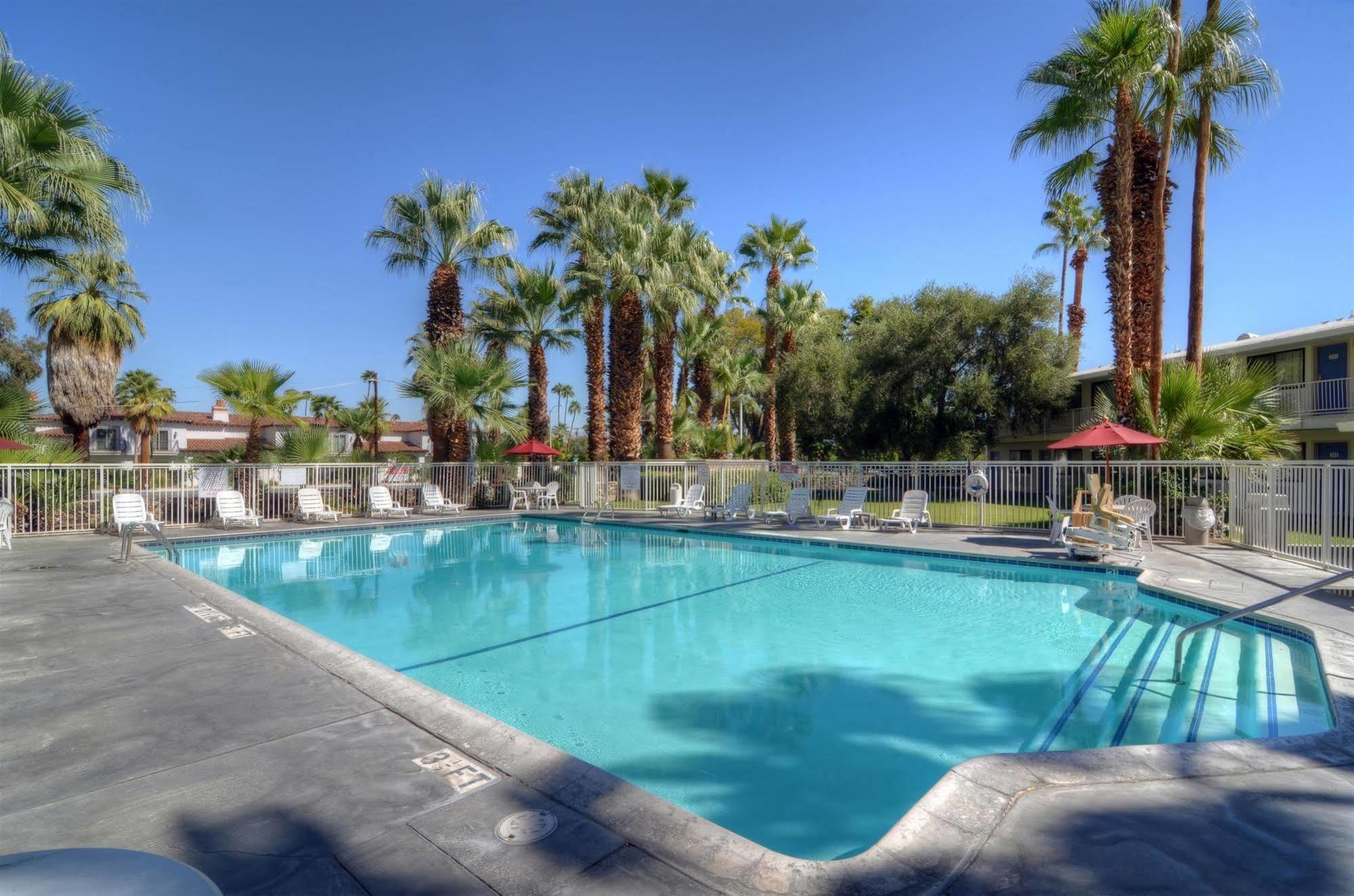 Motel 6-Palm Springs, Ca - East - Palm Canyon Extérieur photo