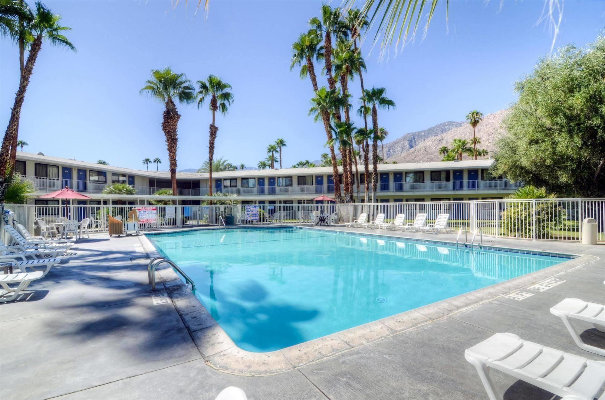 Motel 6-Palm Springs, Ca - East - Palm Canyon Extérieur photo