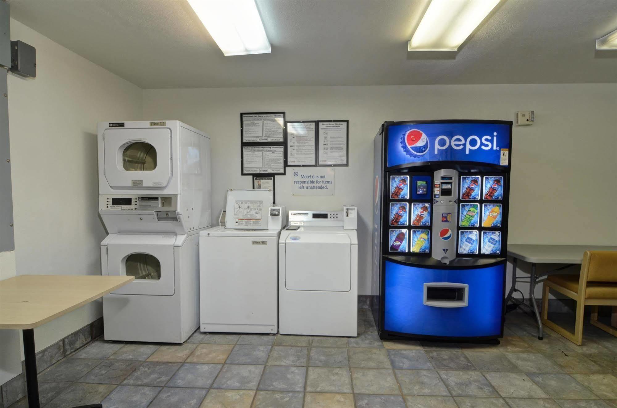 Motel 6-Palm Springs, Ca - East - Palm Canyon Extérieur photo