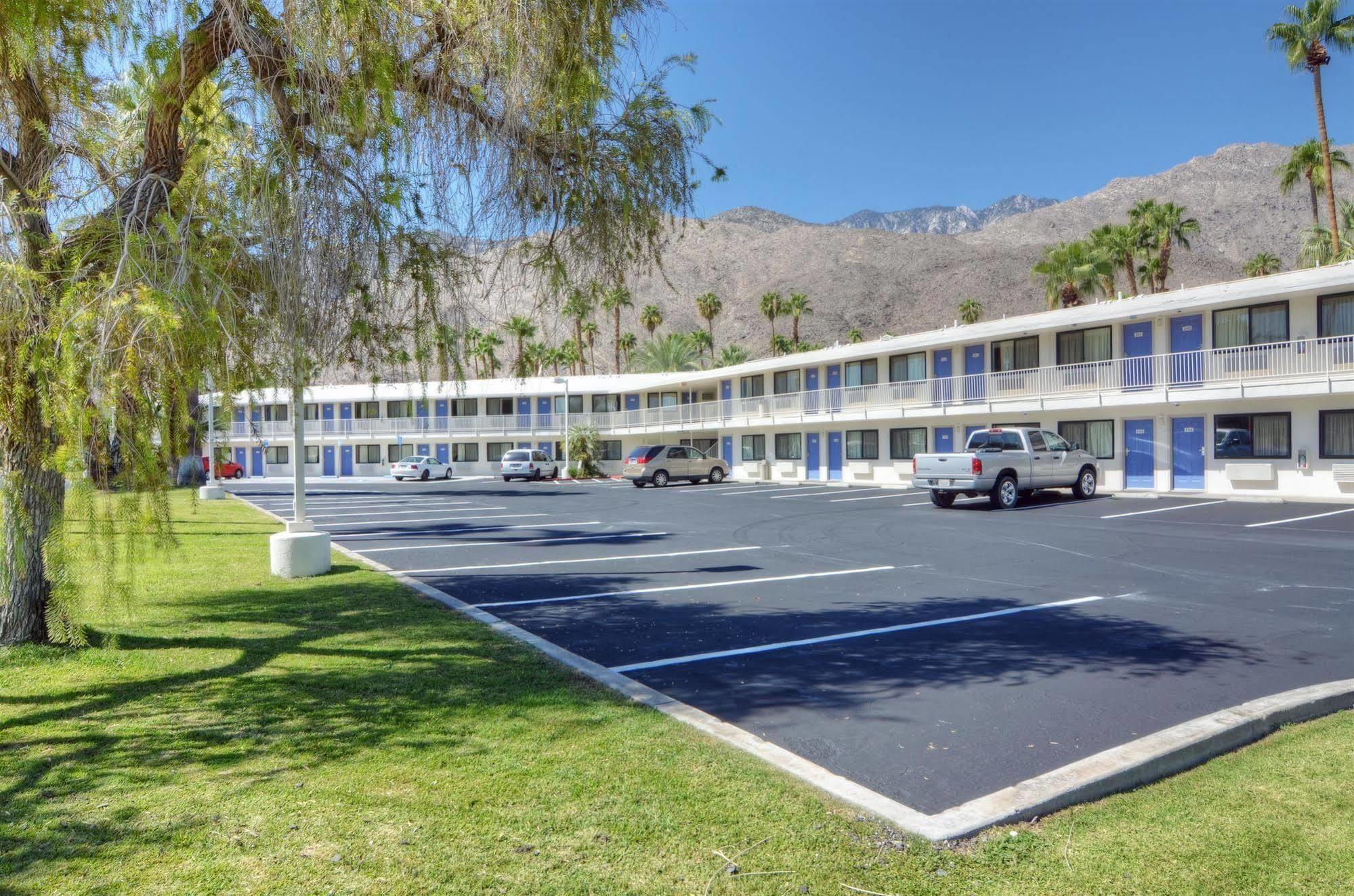 Motel 6-Palm Springs, Ca - East - Palm Canyon Extérieur photo